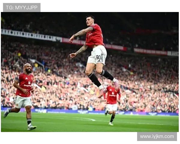 曼联凭芒特闪击与舍什科破门2比0战胜桑德兰迎赛季首零封